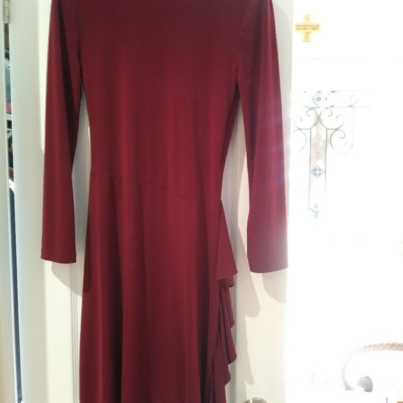 Material Girl Dress V Neck Wrap Around (look) - Picture 4 of 7